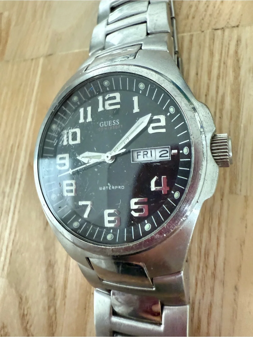 Guess waterpro men’s black dial silver tone watch NEW BATTERY